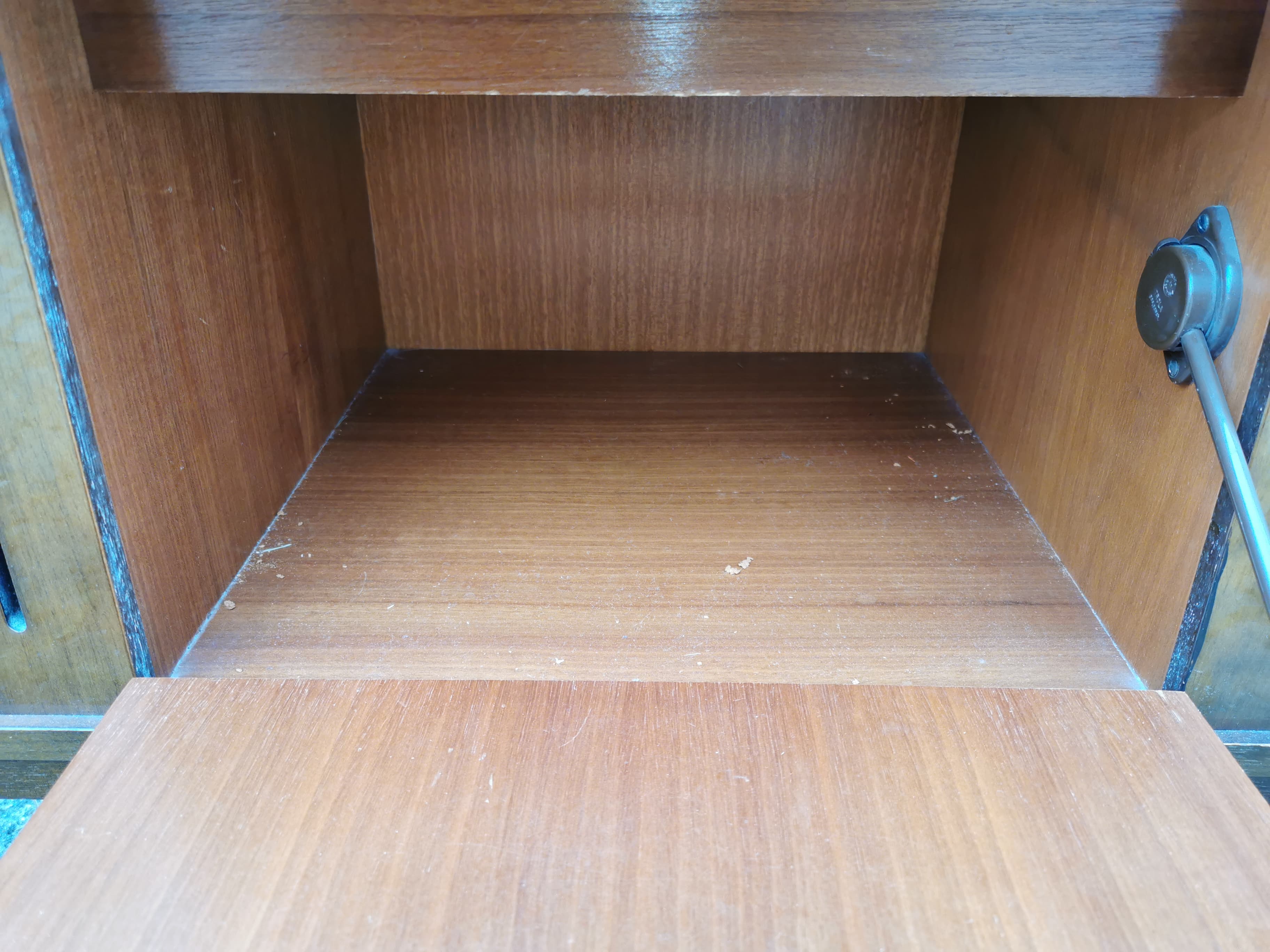 Leinetal furniture has turntable