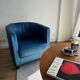 Fauteuil en cuir d'autruche bleu par Gérard Guermonprez
