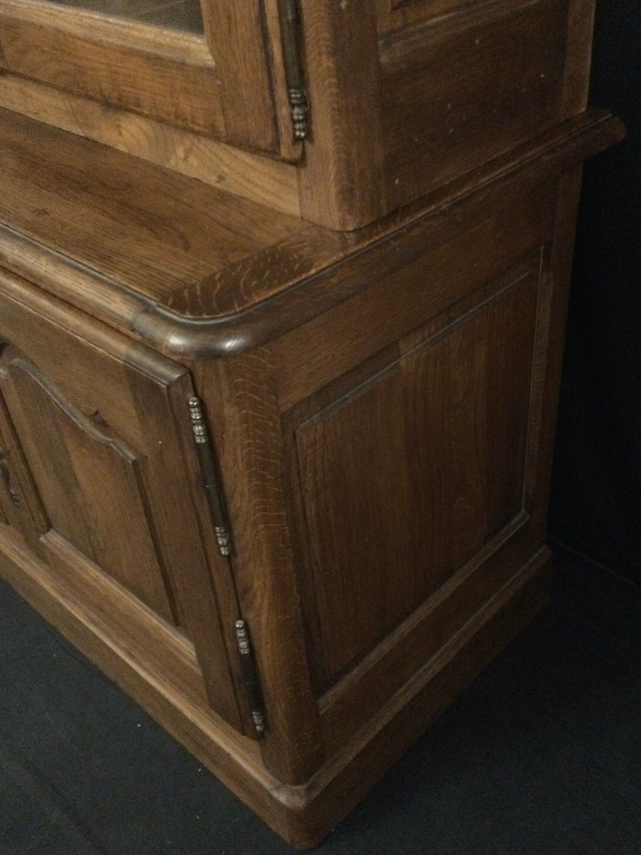 Buffet deux corps vaisselier