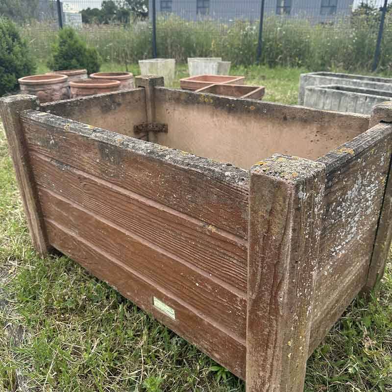 Wooden planter 100x62x59cm