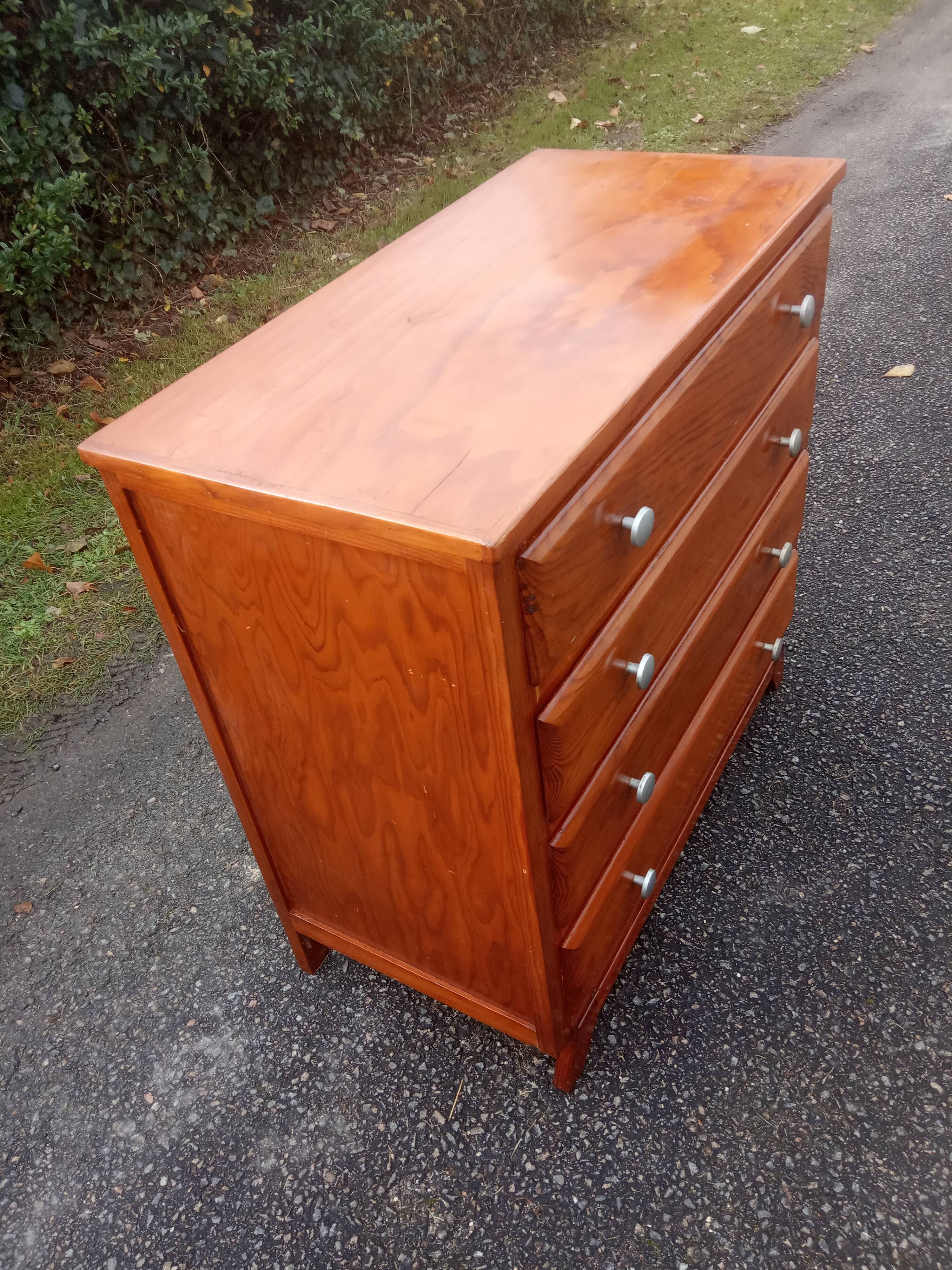 Art Deco chest of drawers