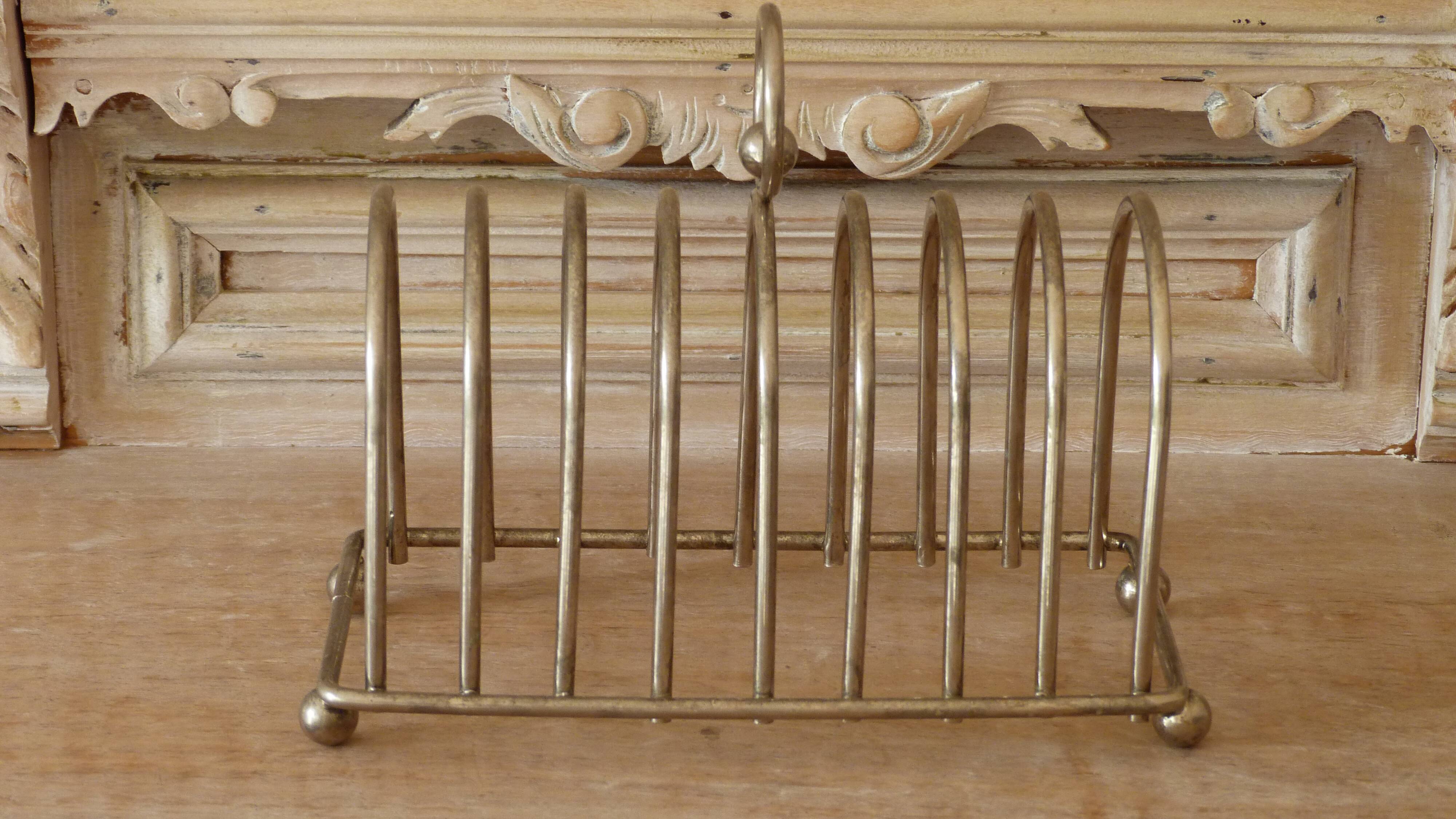 Silver metal toast door 8 compartments