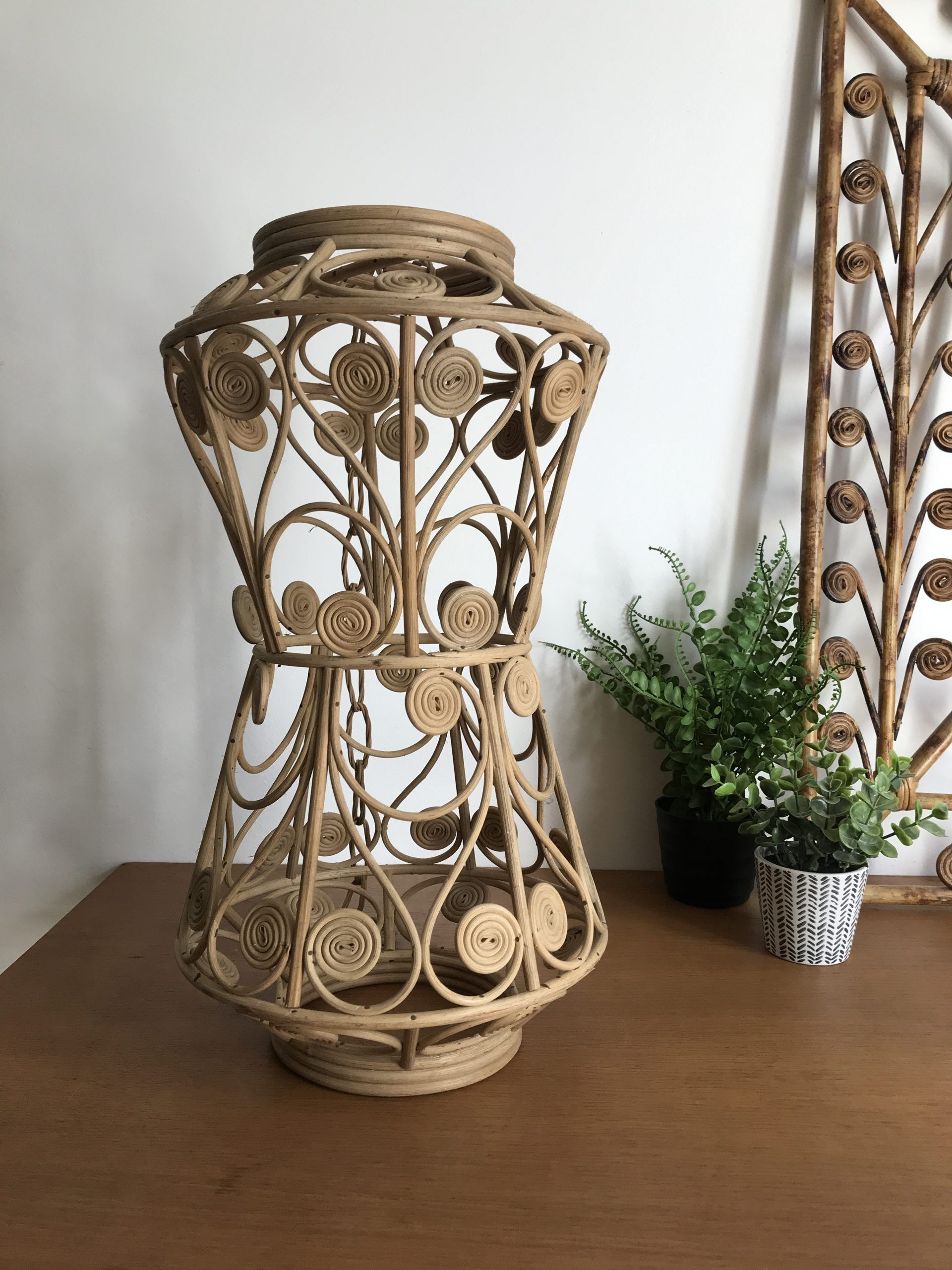 VINTAGE PEACOCK RATTAN SUSPENSION