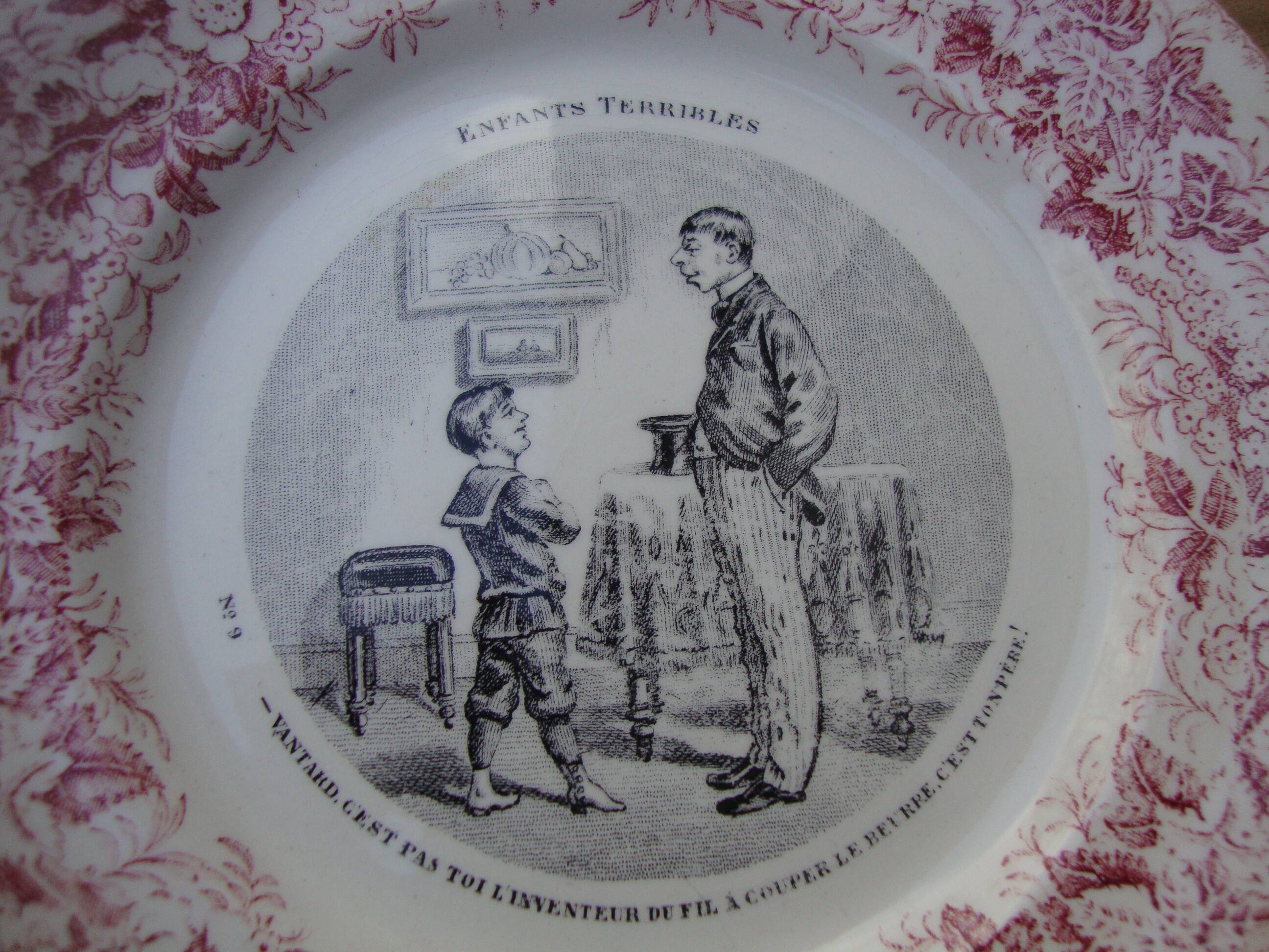 4 lm & cie creil and monteras “les enfants terribles” plates