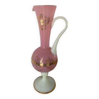 Carafe in pink and white opaline