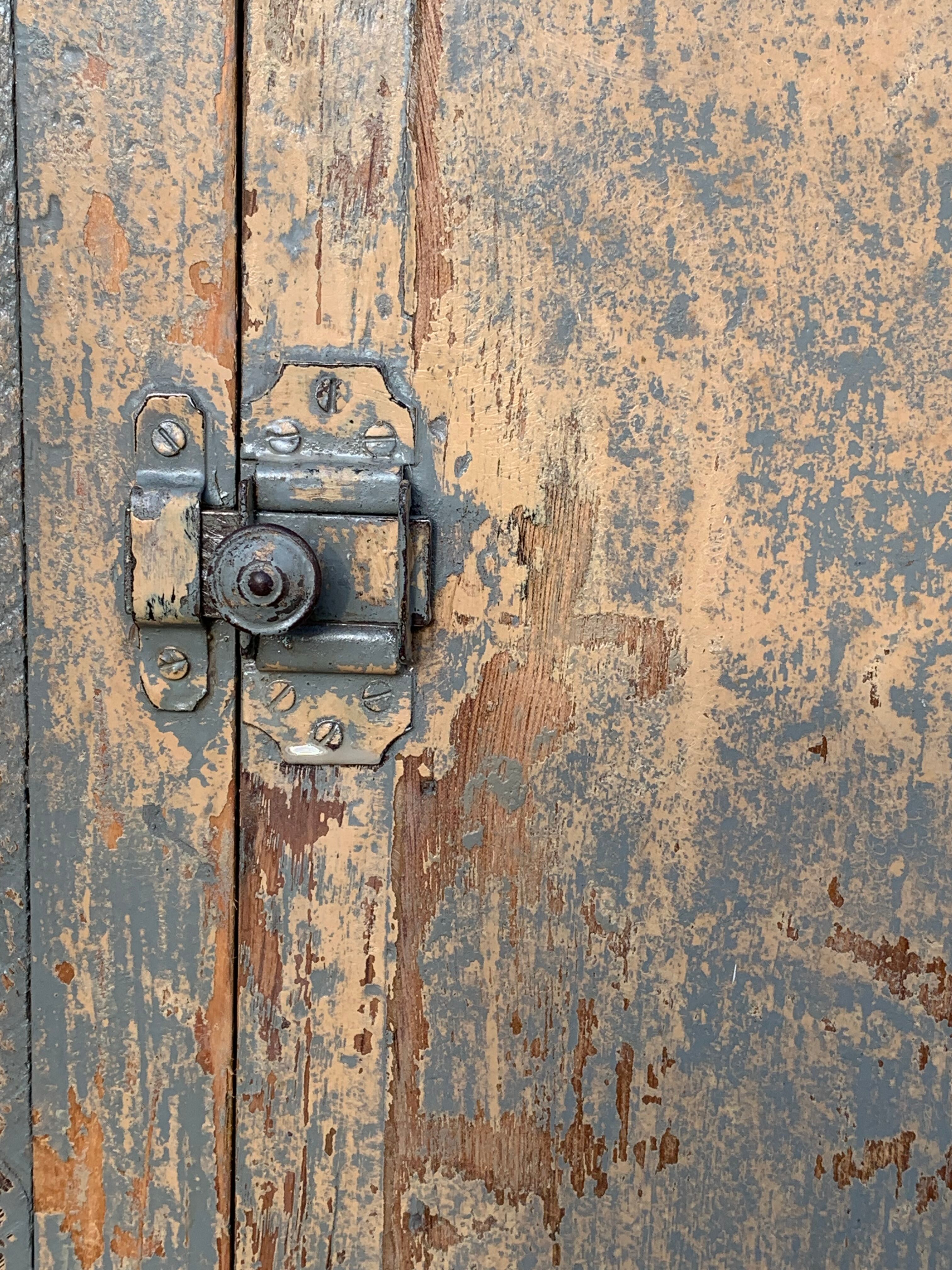 Parisian workshop buffet with patina 1940
