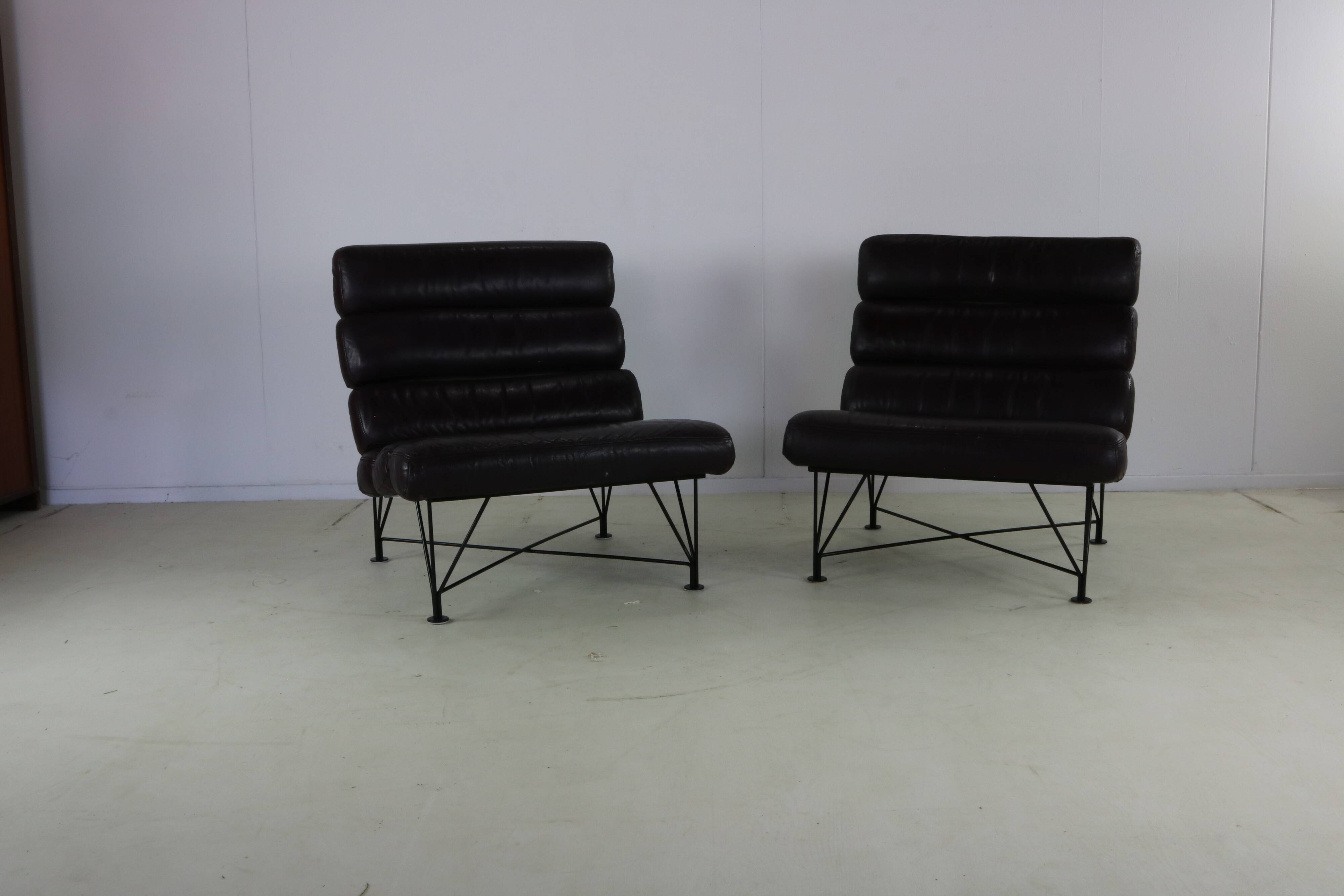 2 chauffeuses Spider par Kenneth Bergenblad pour Dux Suède
