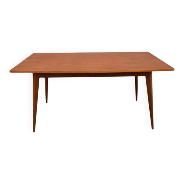 Table rectangulaire de style scandinave