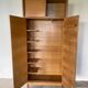 Armoire en bois vintage
