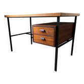Bureau vintage d'université