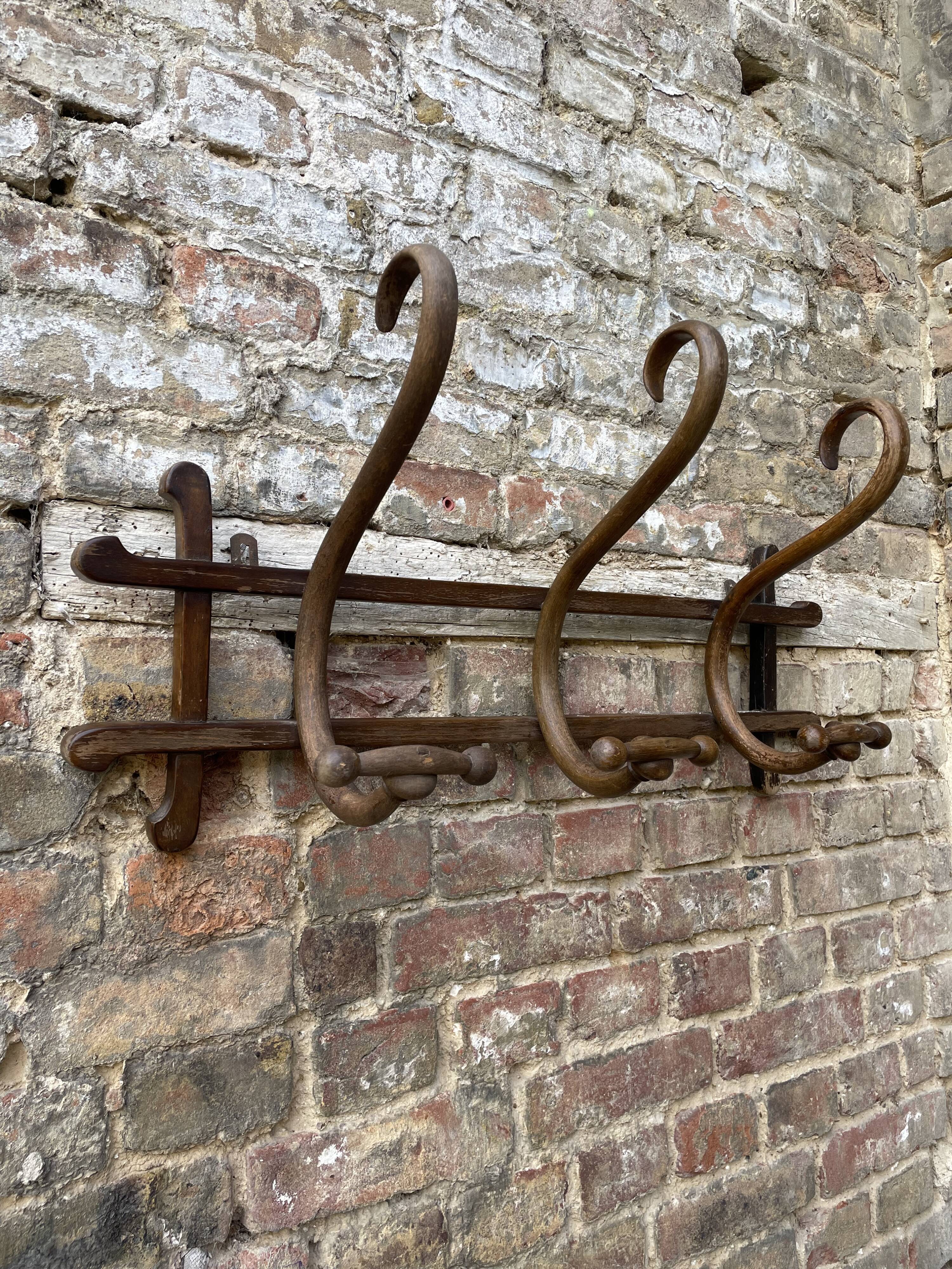Porte-manteau mural Thonet fin XIXème