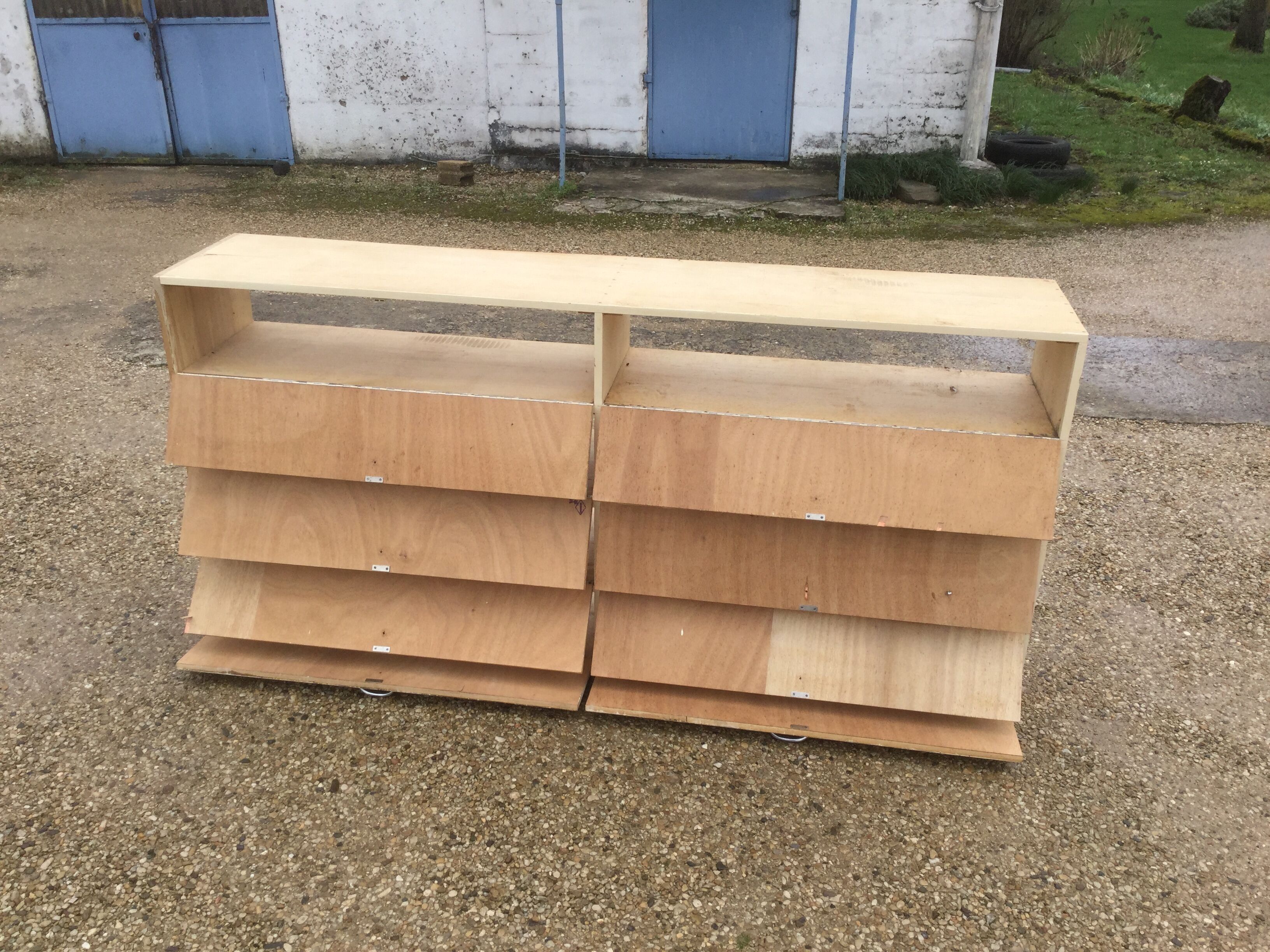 Cabinet with drawers