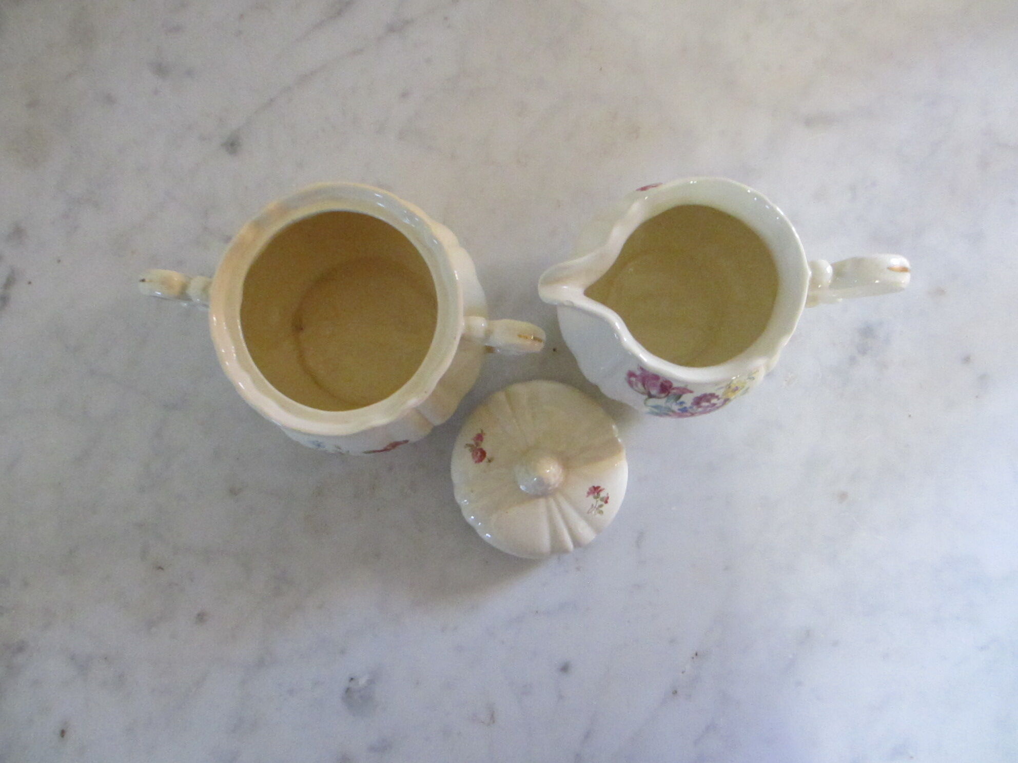 Milk pot and sugar in Digoin earthenware.