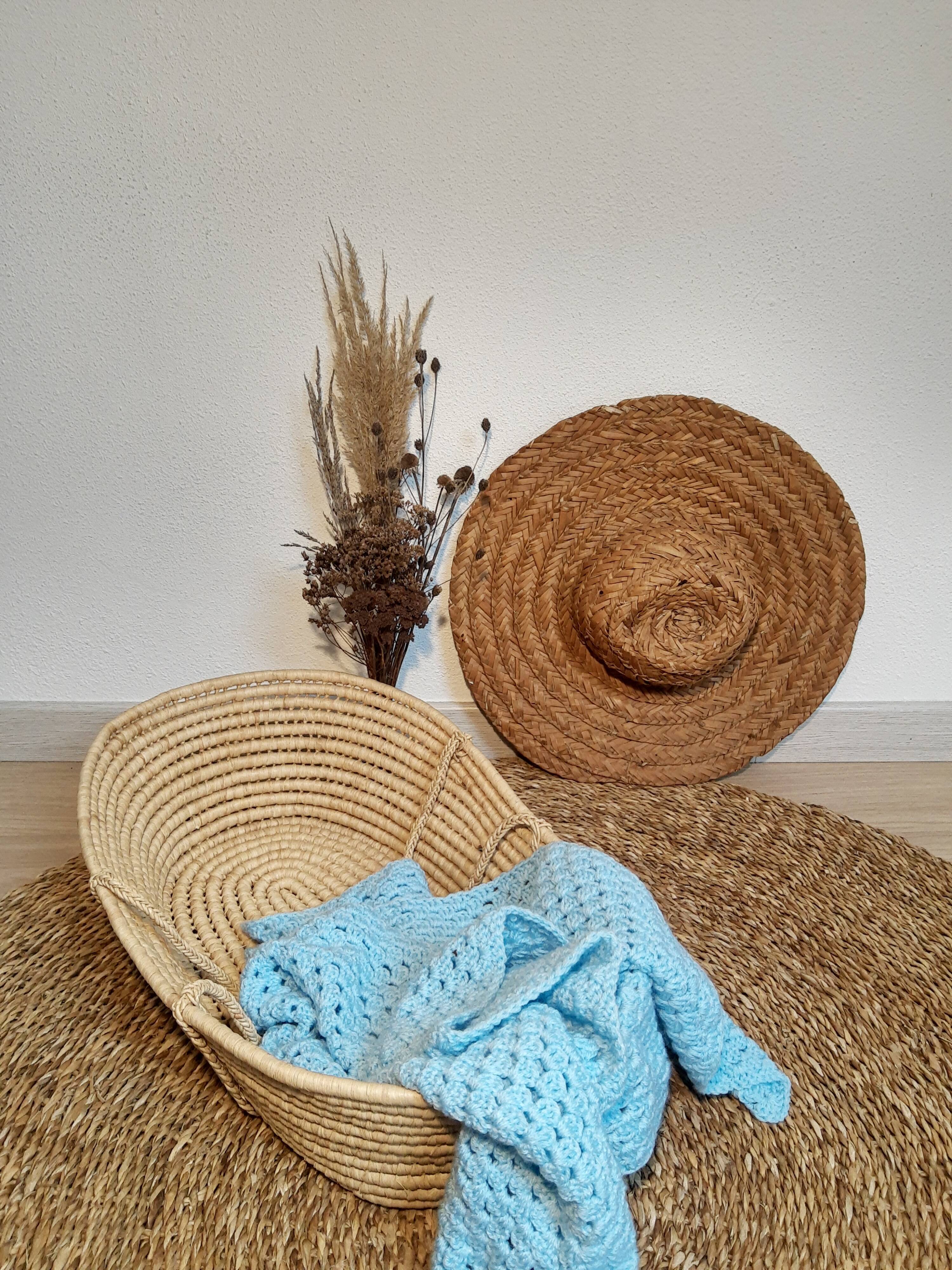 Palm bassinet for baby or vintage baby