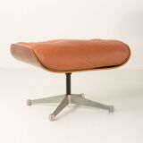 Fauteuil lounge avec repose-pieds en cuir aniline, conçu par Charles et Ray Eames
