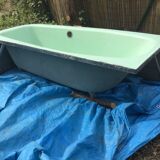 Antique vintage bathtub year 70