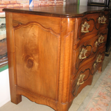 Crossbow in 18th century Walnut Louis XV Dresser