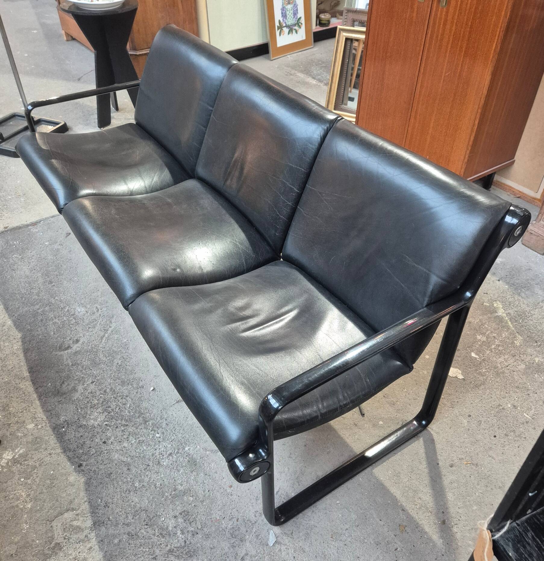 Knoll sofa