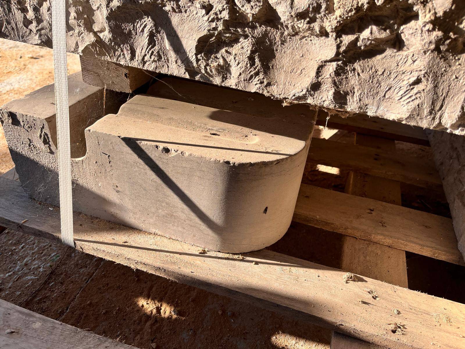 Stone sink in 3 parts