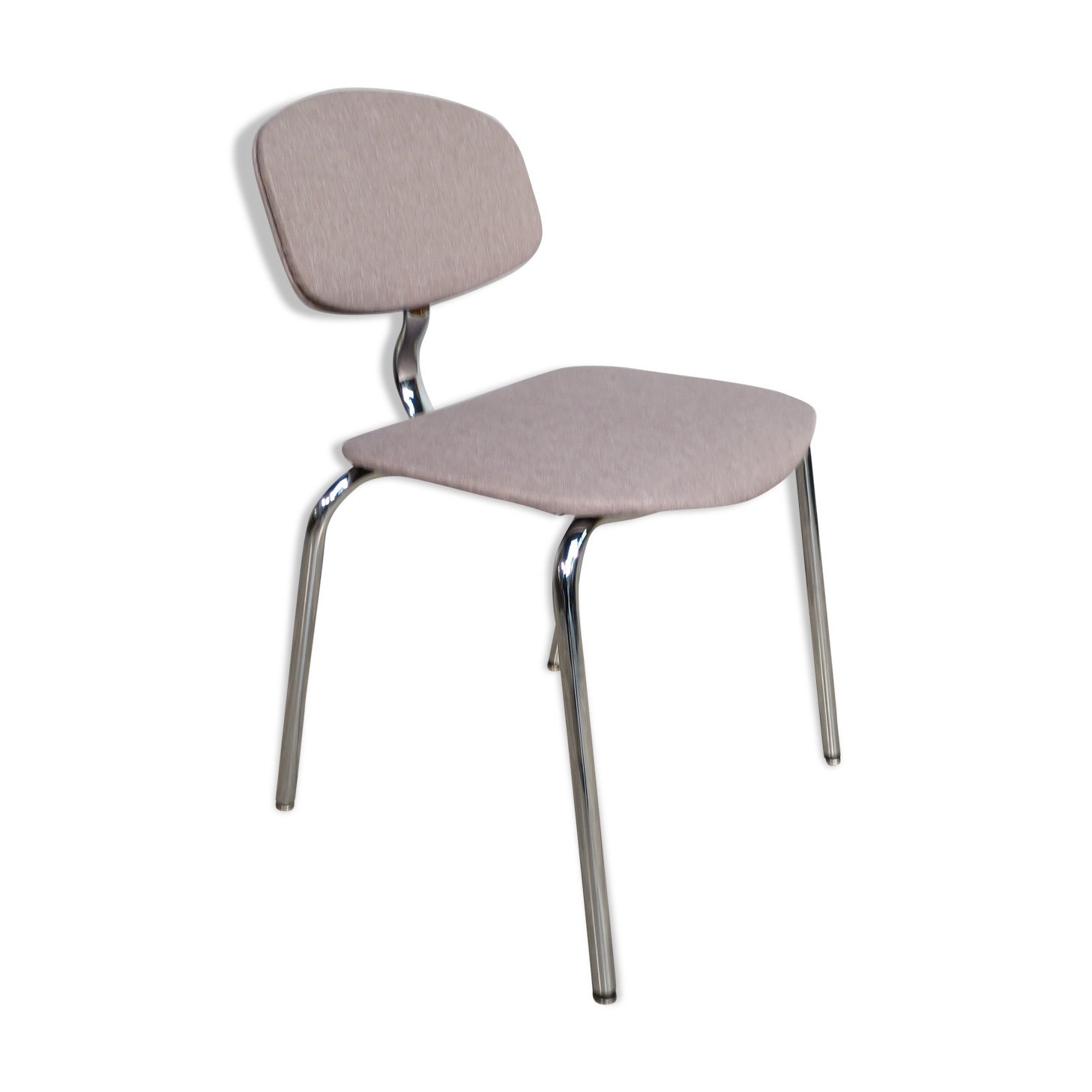 Strafor chair