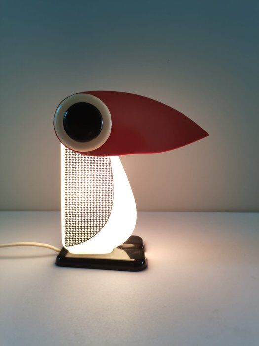 Fernando Cassetta Penguin lamp "Simcha"