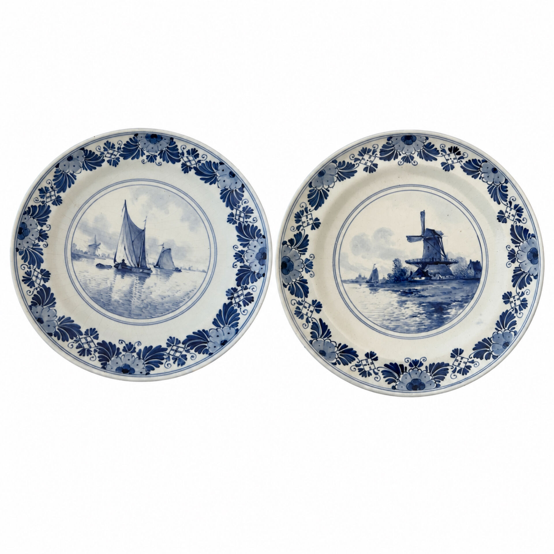 Set of 2 vintage Delft pottery plates