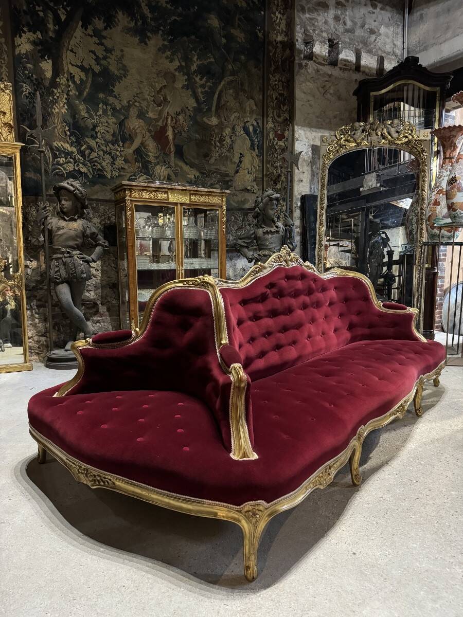 Golden wooden castle post from the Napoleonic III era.