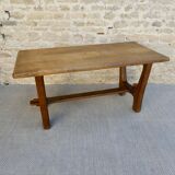 Table basse en bois massif, brutaliste