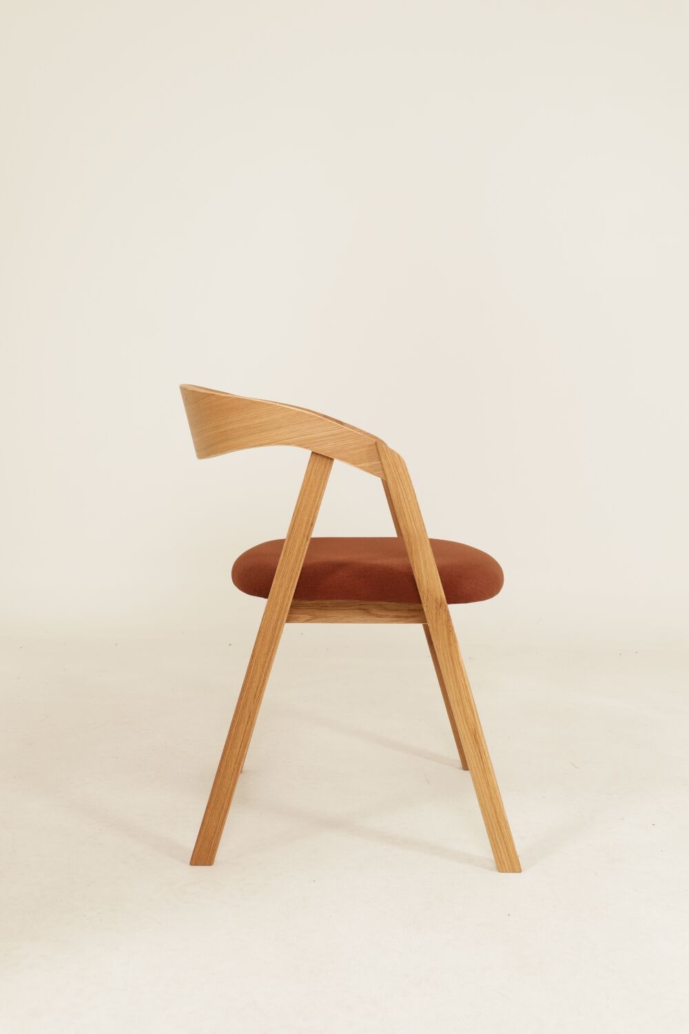 Set of 6 Dining Chairs – Natural Oak & Terracota Upholstery