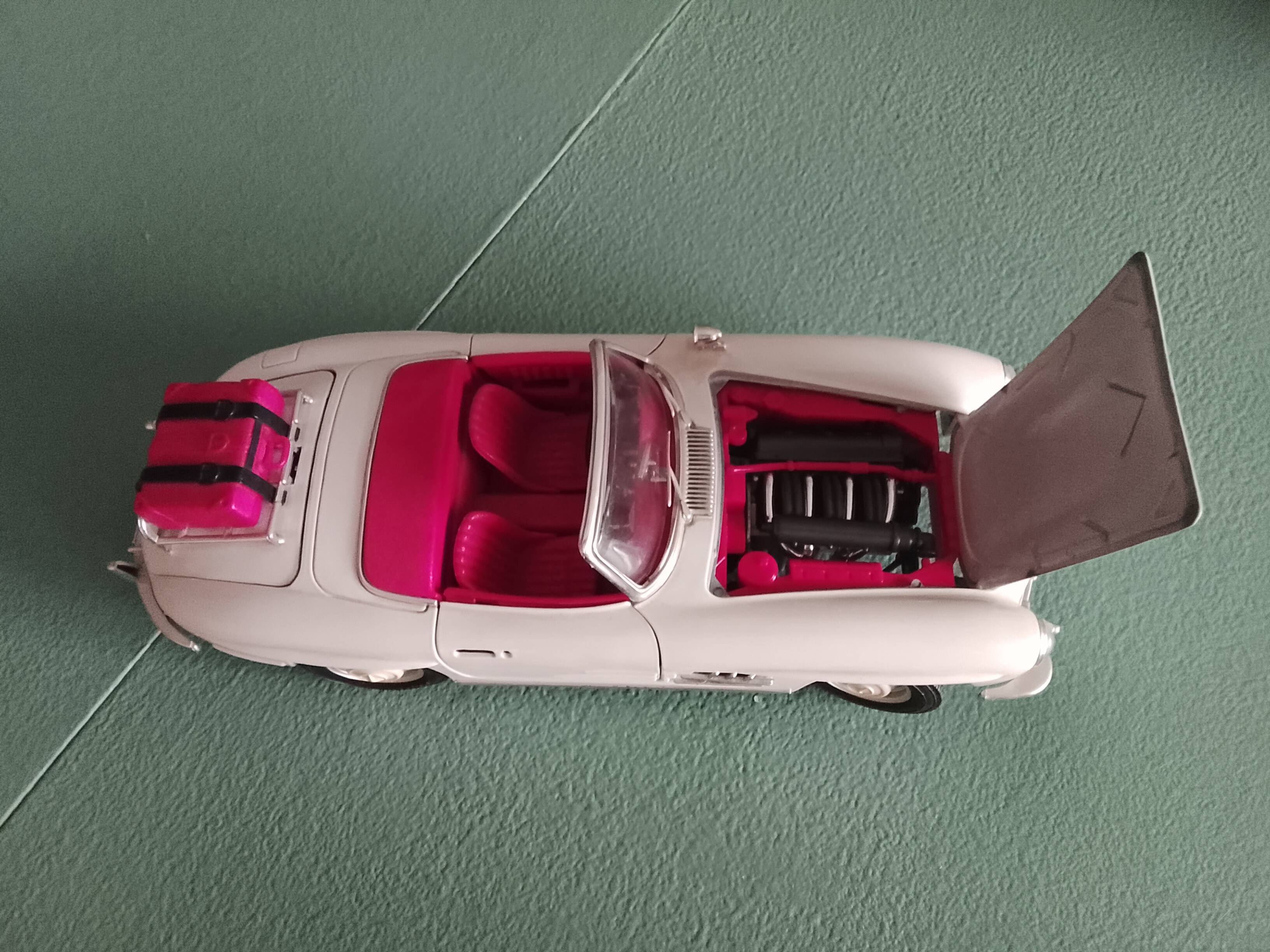Miniature Mercedes-Benz 300 SL convertible