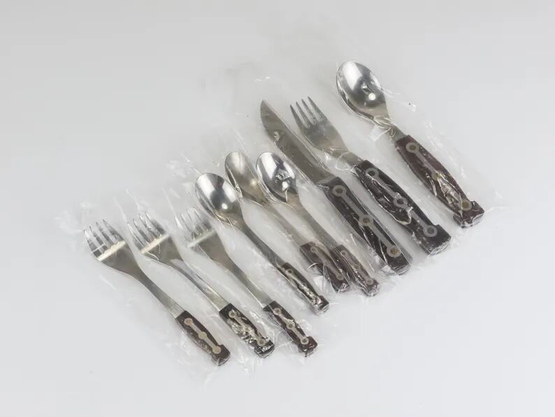 Unused Boxed Amboss 1050 Flatware, 32 Pieces / 6 Persons, Austria, 1950s