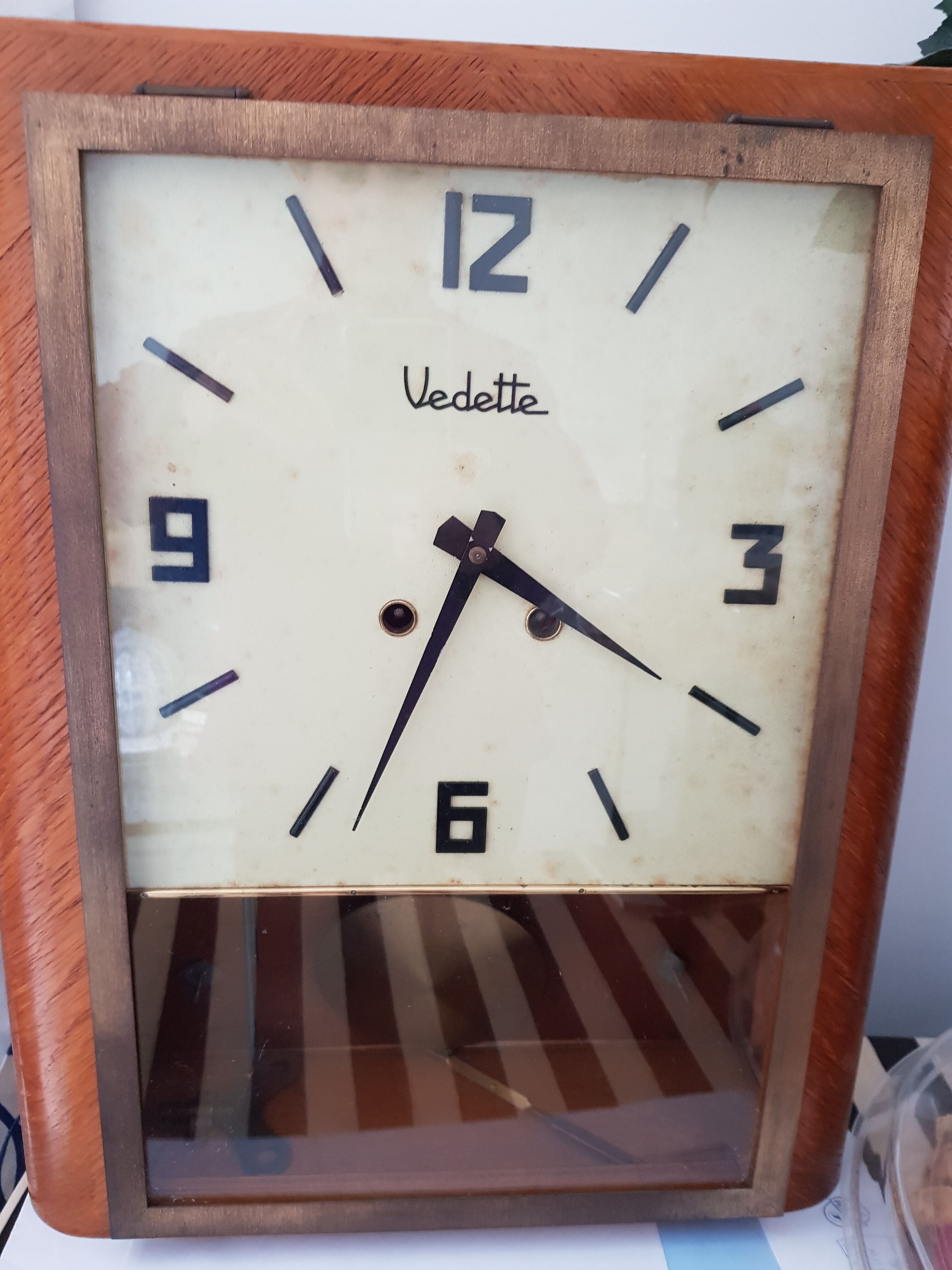 Carillon brand Vedette