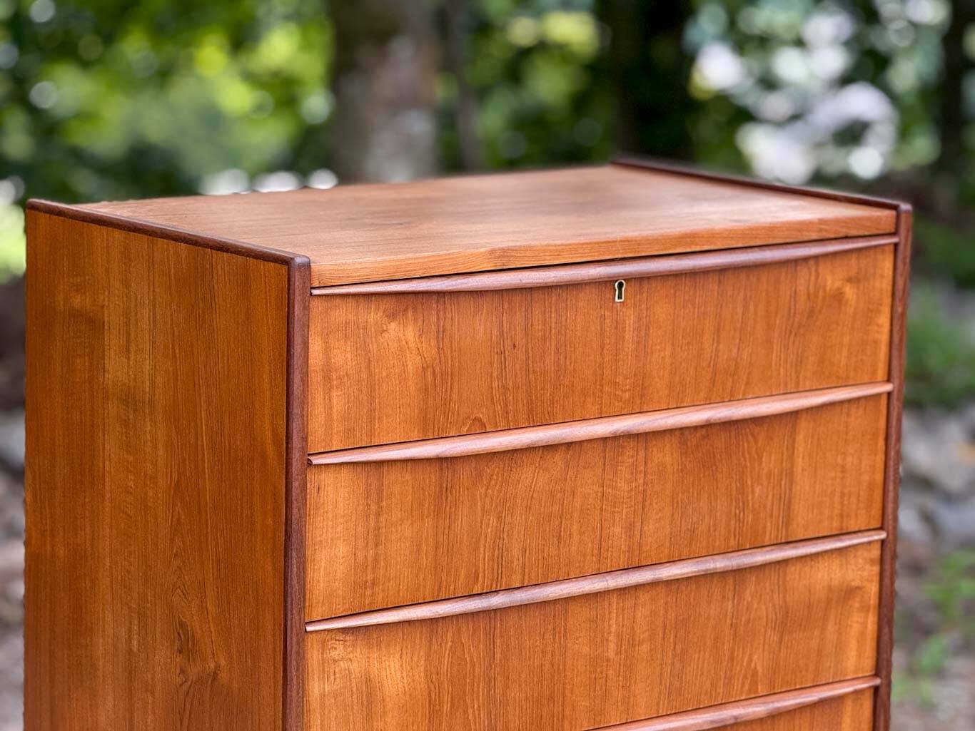Commode (fabriquée au Danemark 1950)