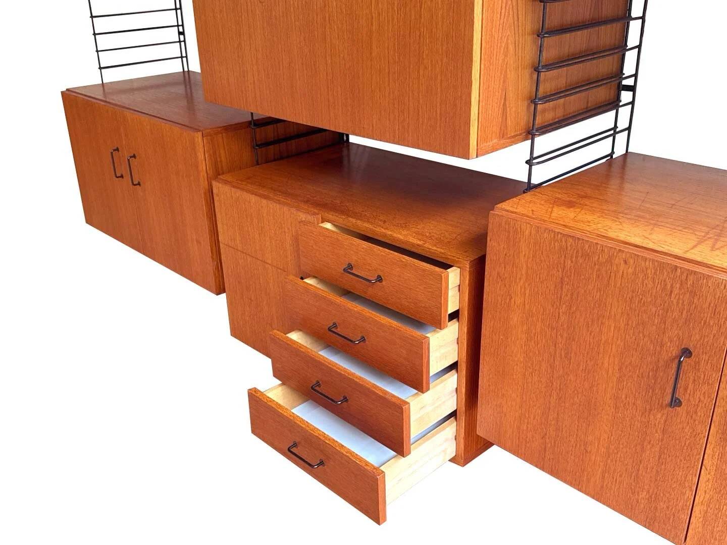 Vintage teak wall system by Musterring – modular design
