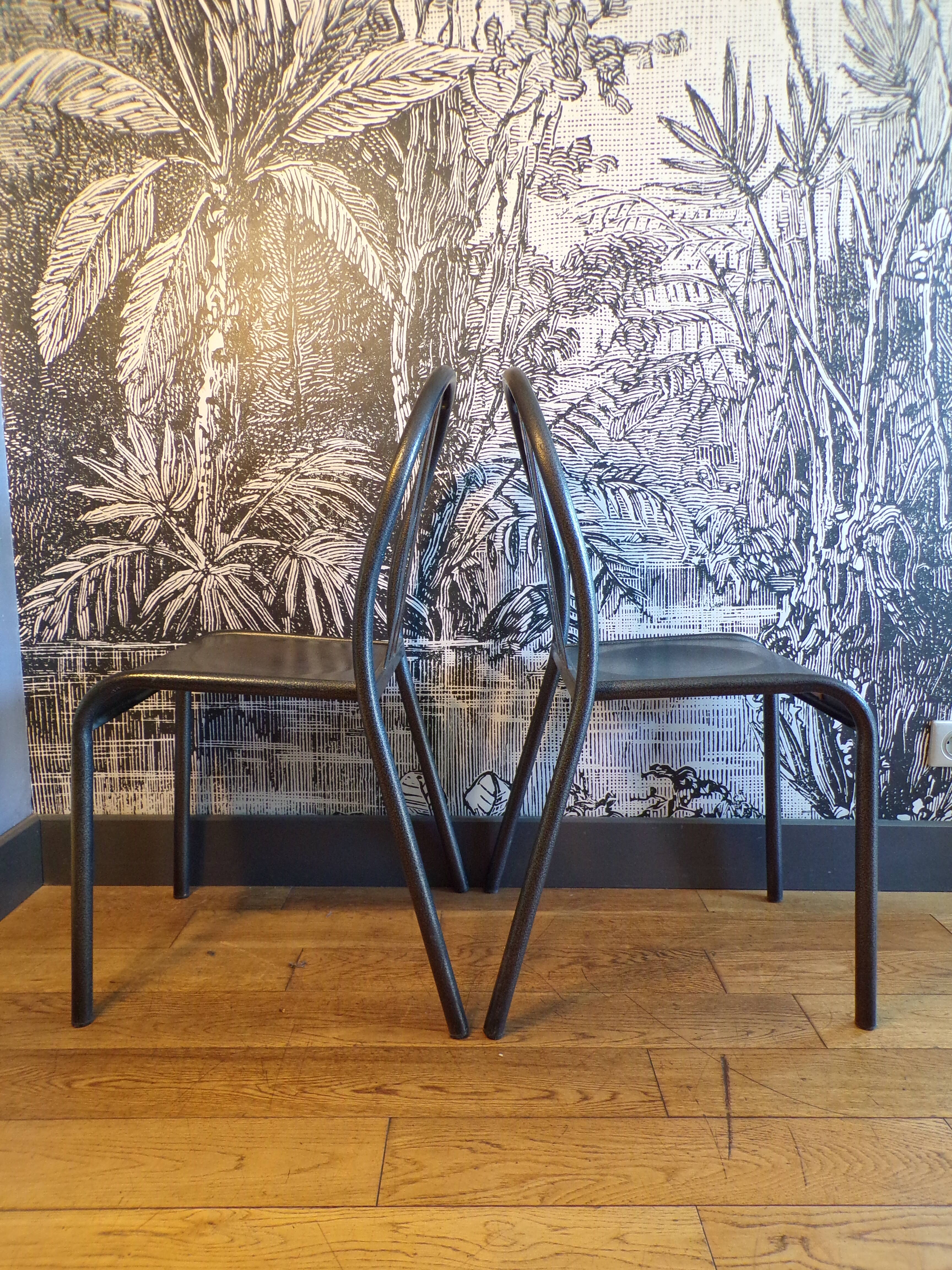 2 Mallet-Stevens chairs