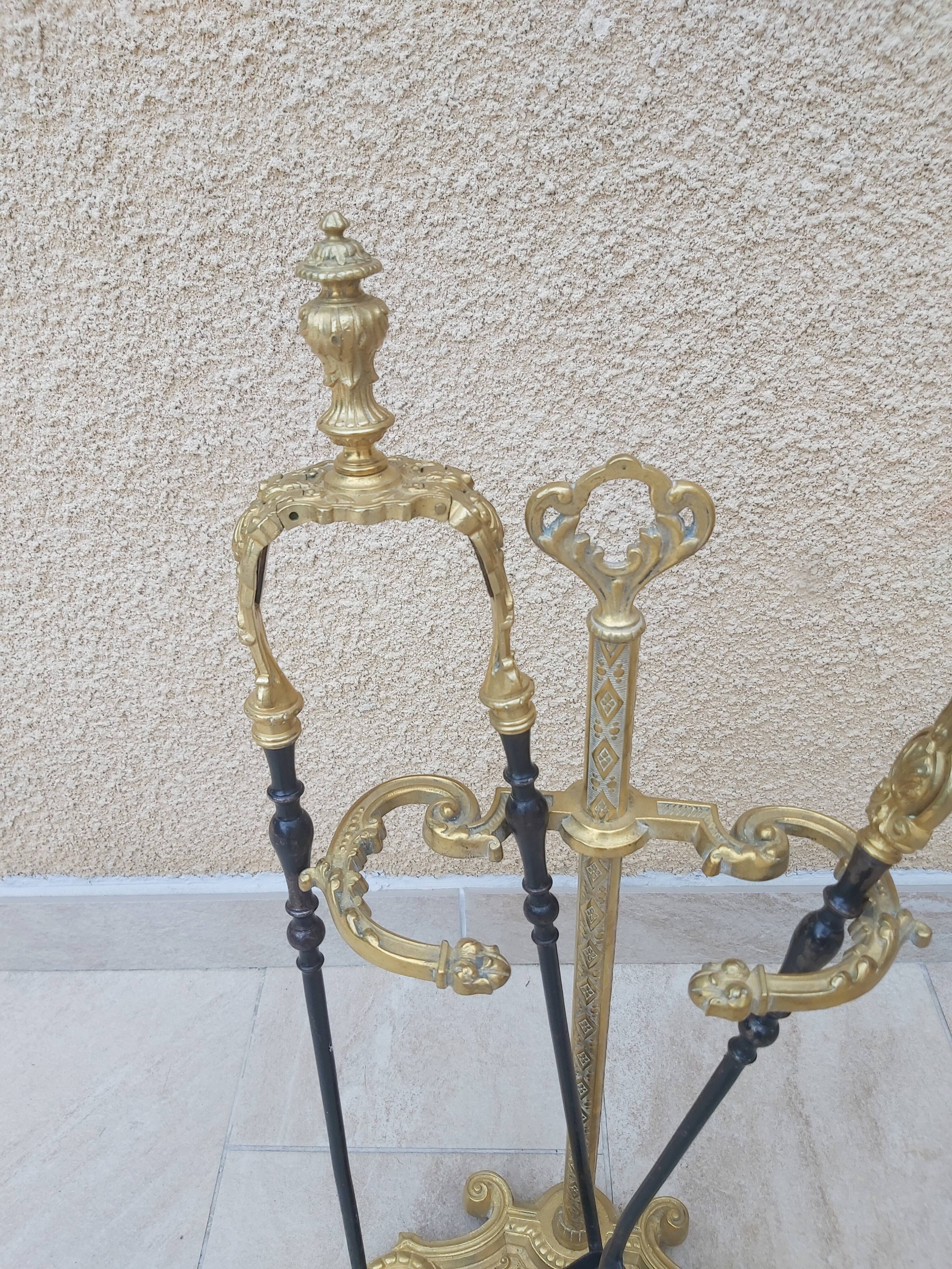 Bronze and iron fireplace kit