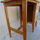 Bureau 3 tiroirs en bois et toile de lin –Totalement restauré