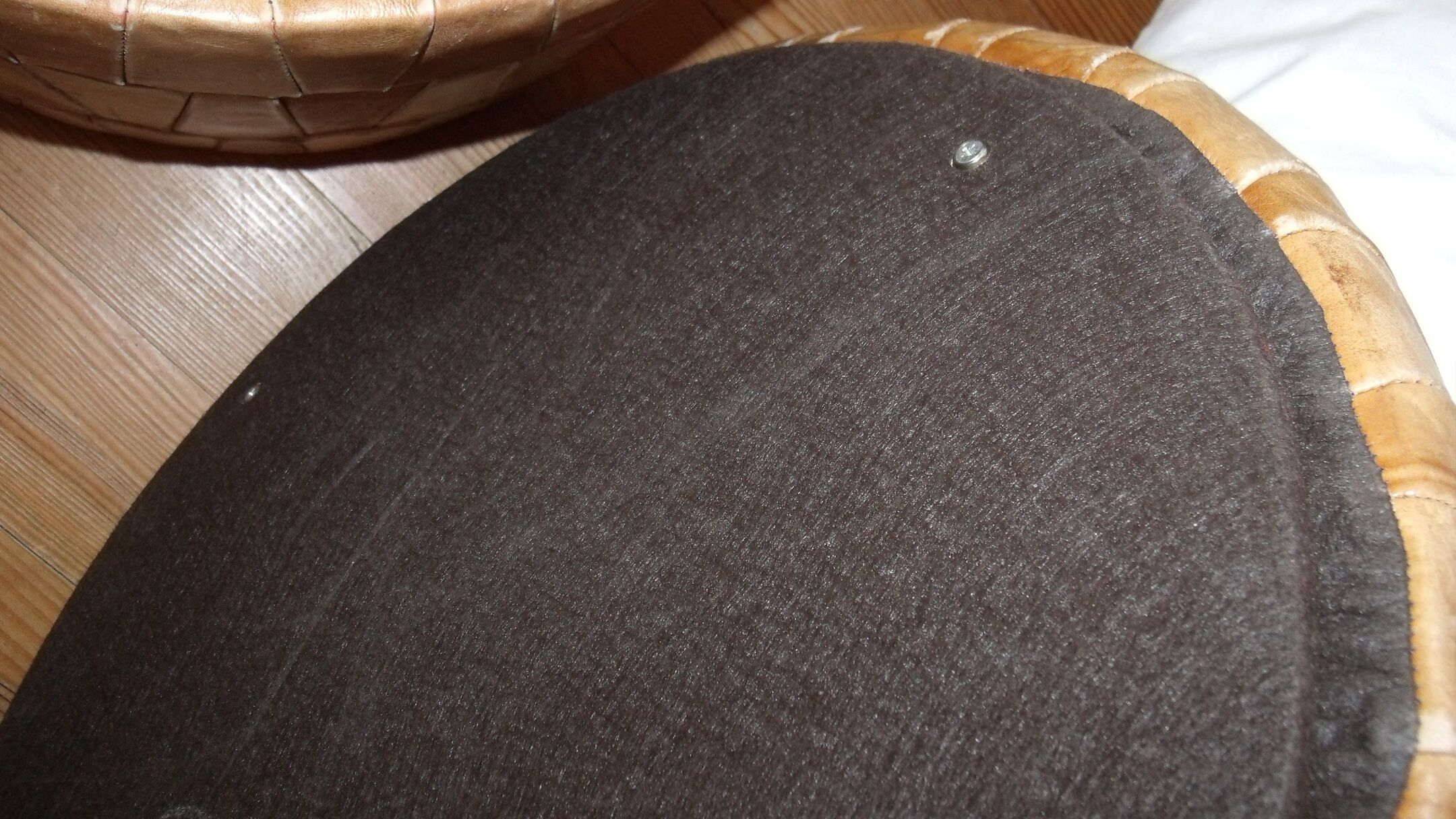 Trunk leather storage Ottoman