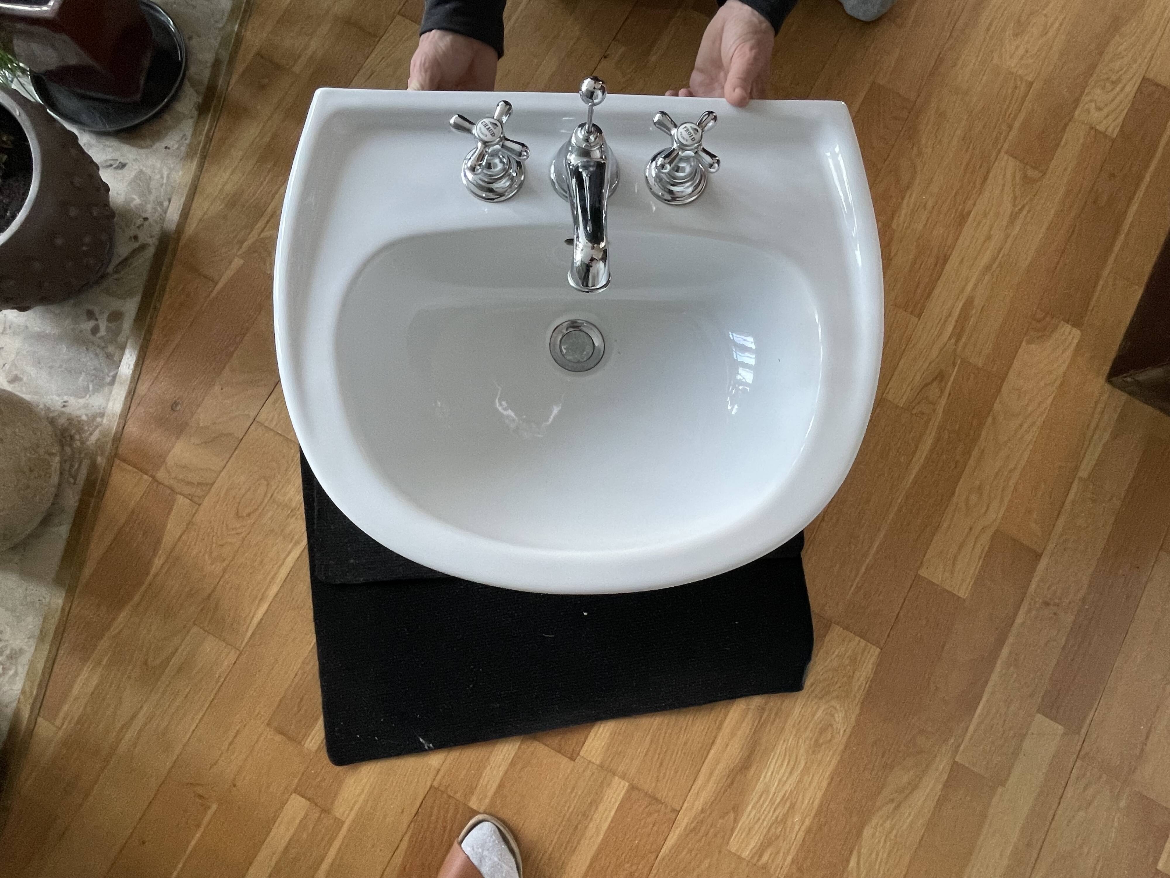 Ceramic sink