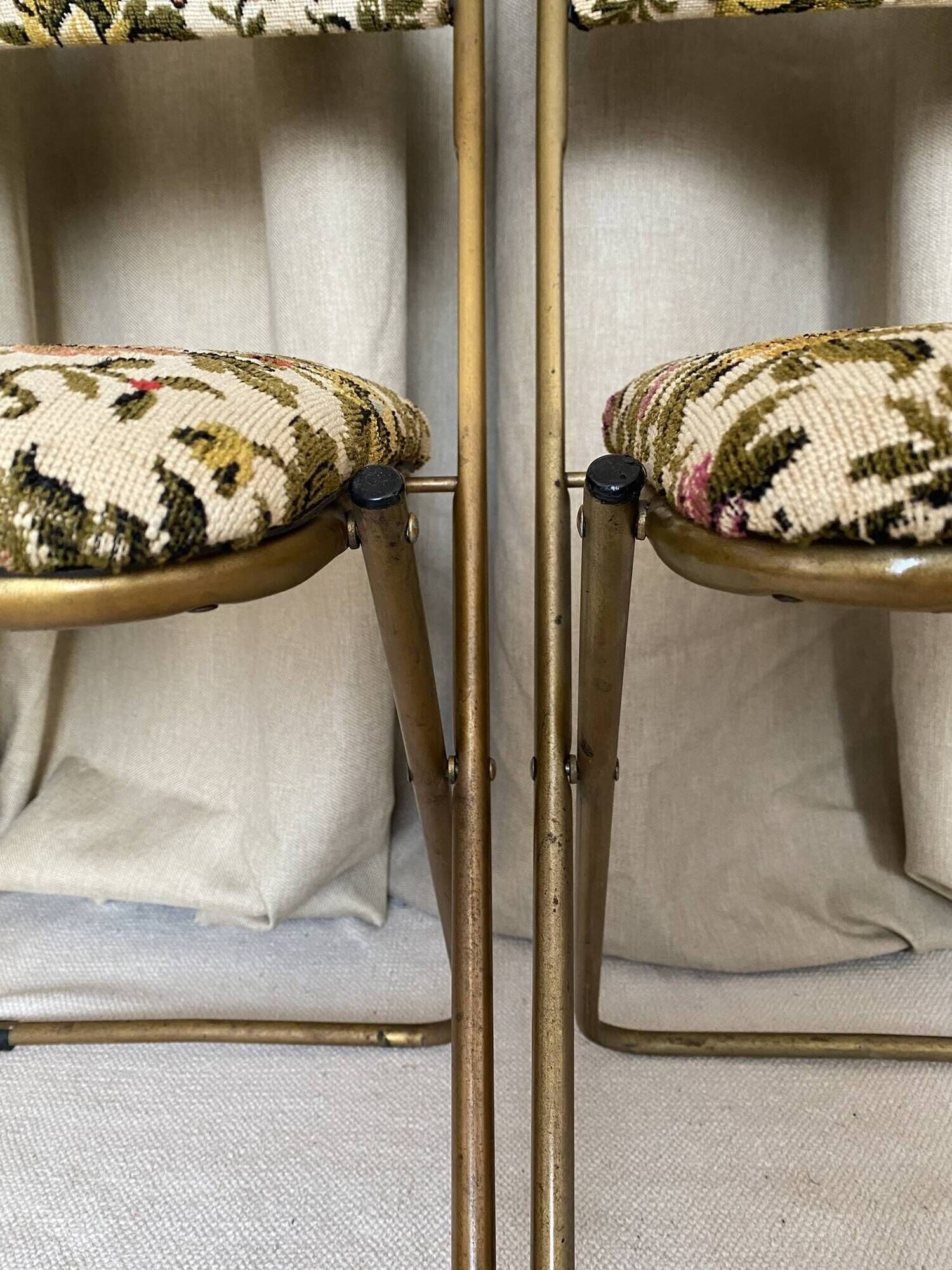 Lafuma folding chairs "Chantazur" floral upholstery from the 1960s.