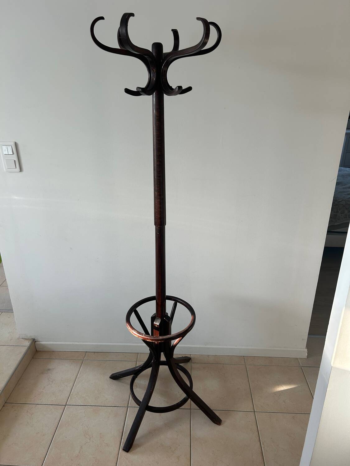 Baumann style 1960 swivel parrot coat rack in bent wood