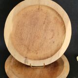 2 anciennes assiettes en bois