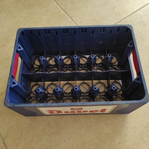 Casier caisse range bouteilles de bière en plastique bleu marque duvel ancien