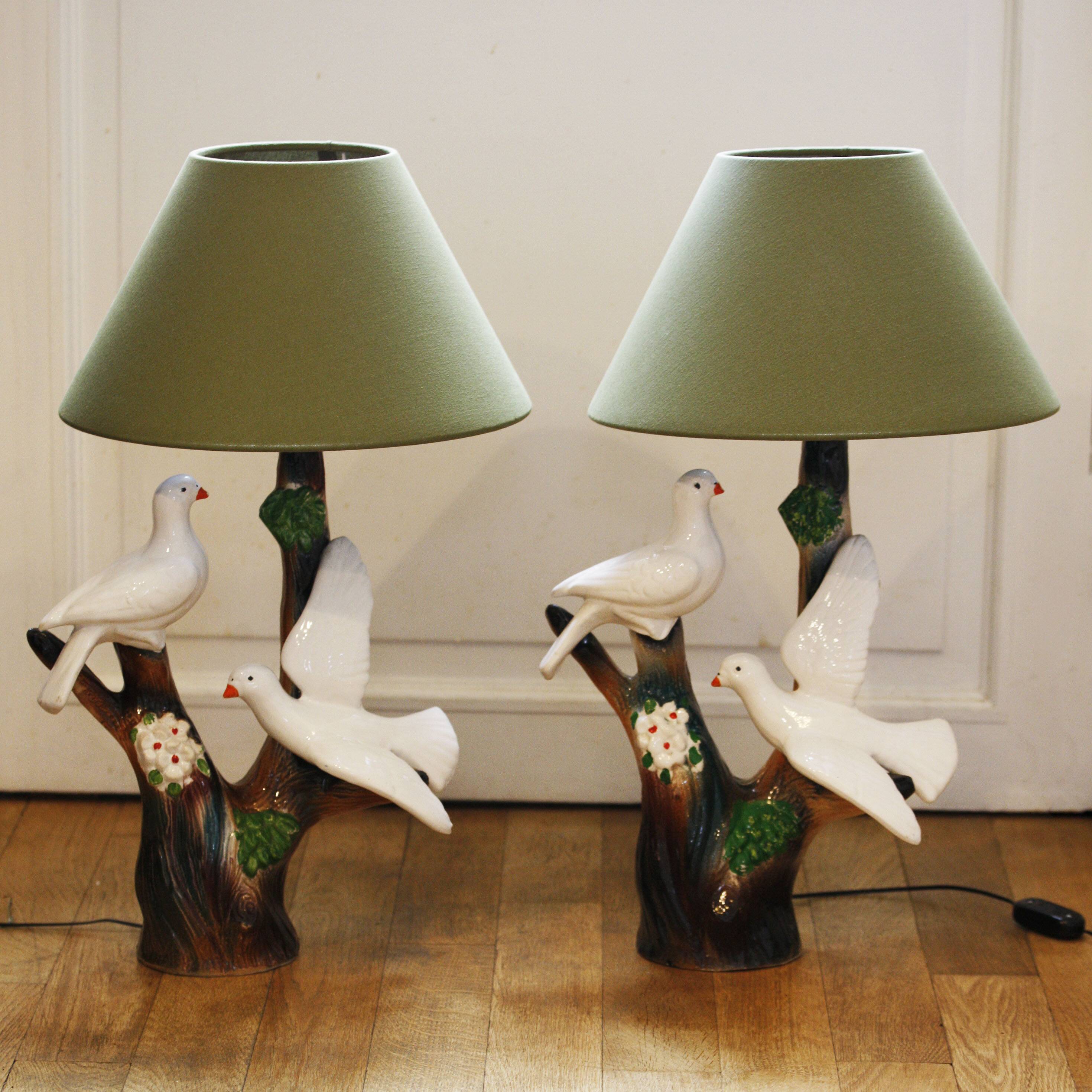 doves ceramic lamp