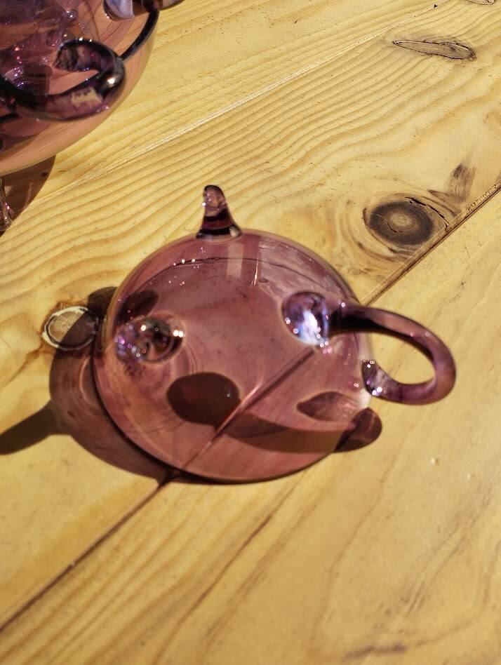 Rare amethyst blown glass cream service tripod - 13 pieces - Condition