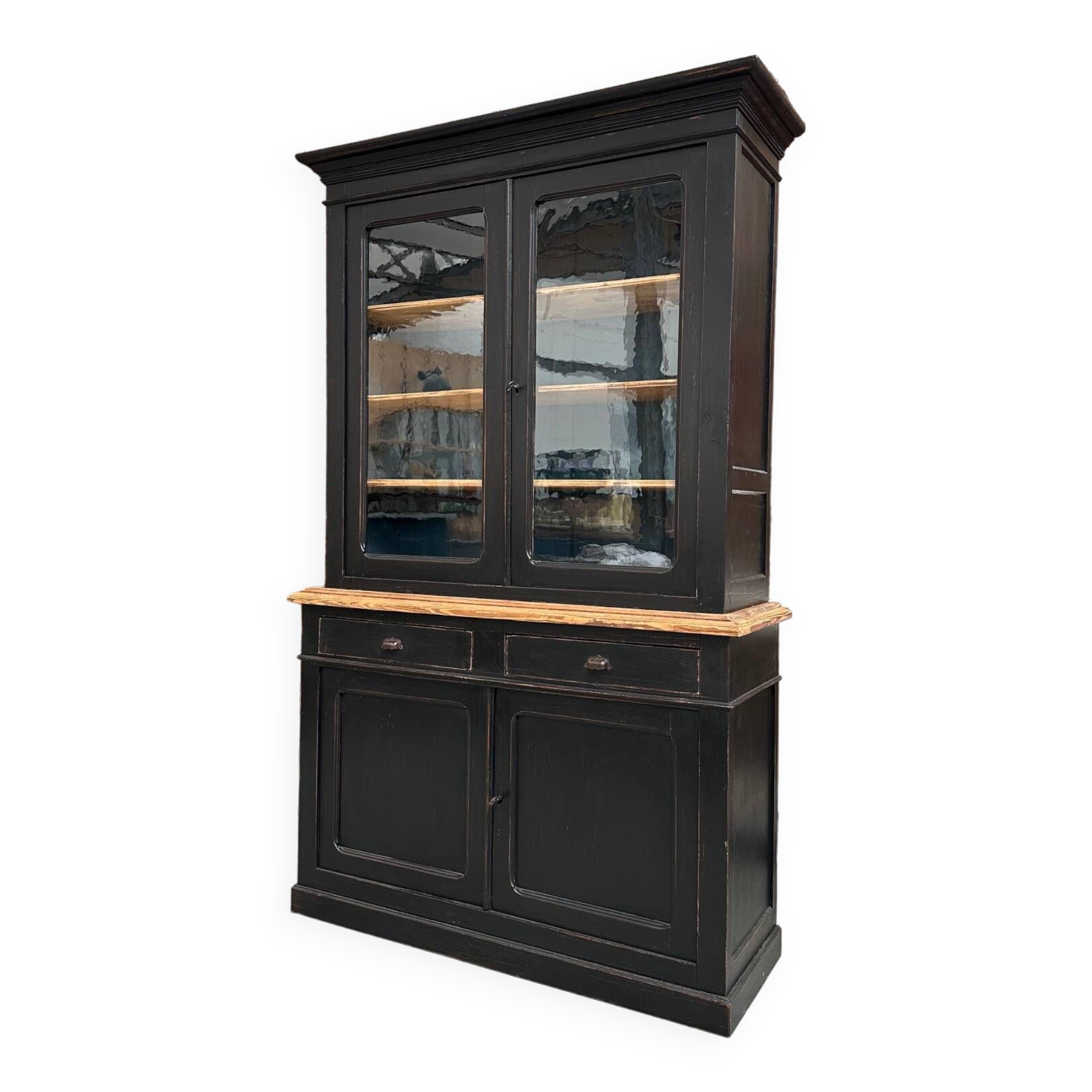 Early 20th century dresser