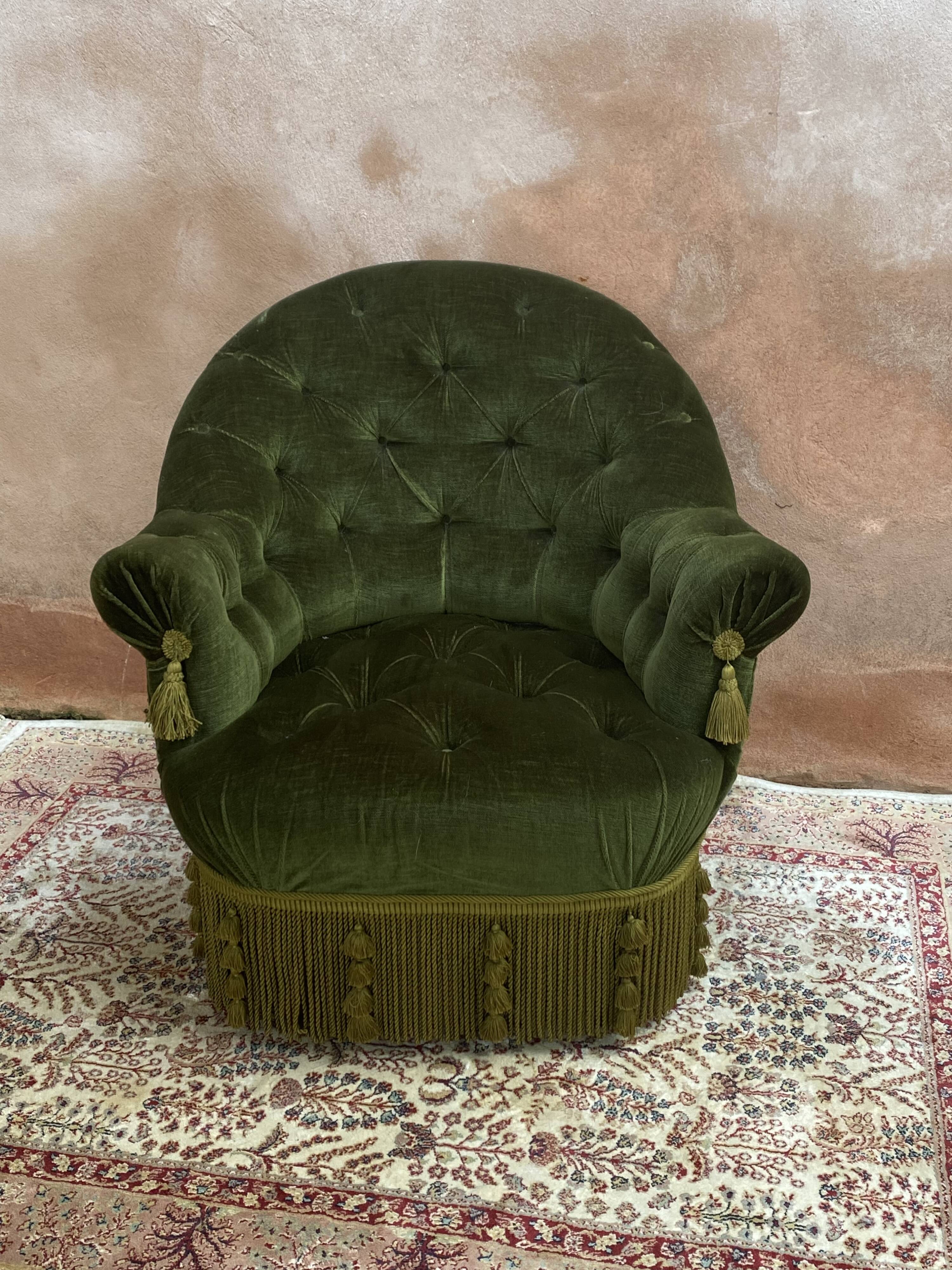 Velvet toad armchair