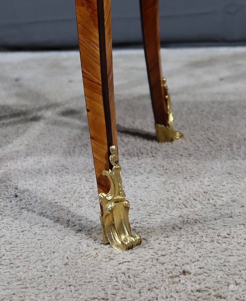 Small living room table in precious wood, louis xv style – 1st part 19th century