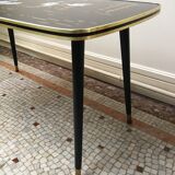 Vintage coffee table with heron décor