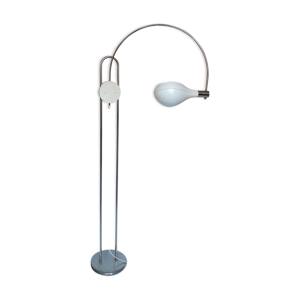 lampadaire blanc chrome